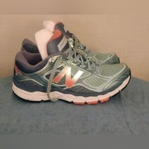 New Balance 860  Women's Athletic Shoes - Teal and Coral